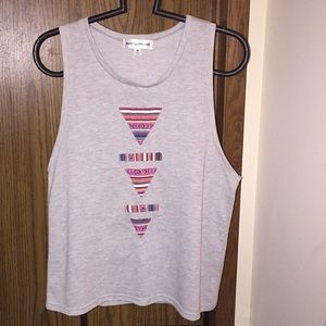 Gray tank top with patterned shapes
